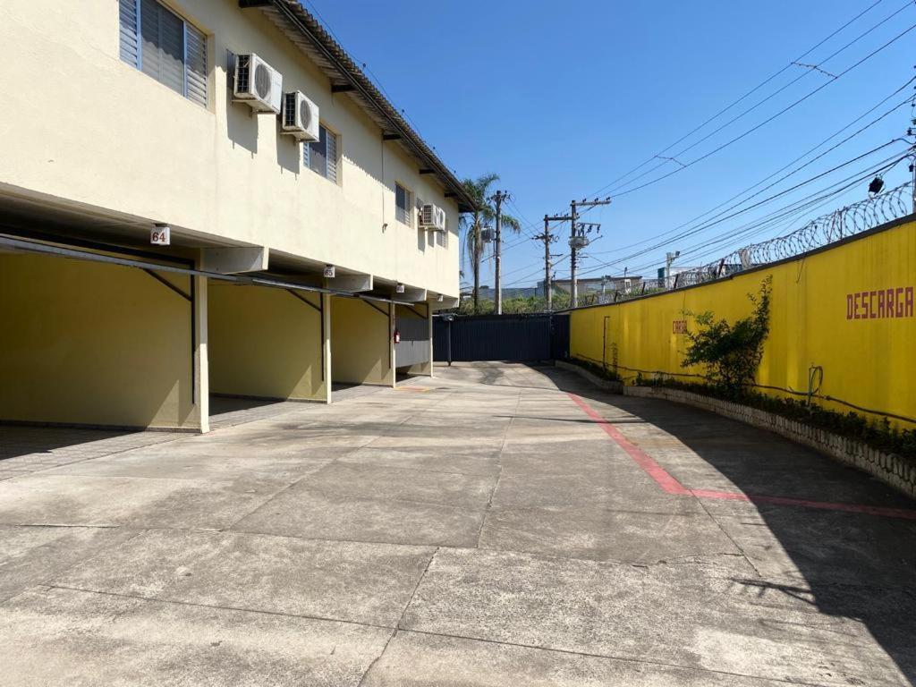 Motel 2000 グアルーリョス エクステリア 写真
