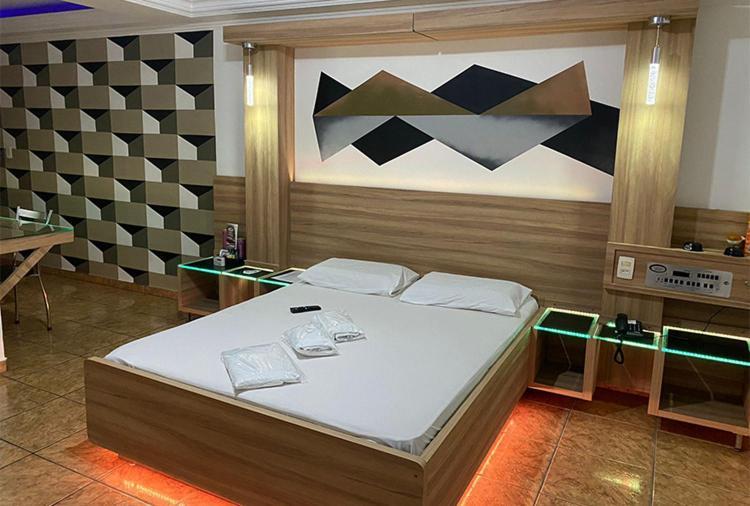 Motel 2000 グアルーリョス 部屋 写真
