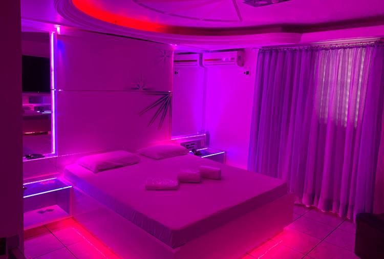Motel 2000 グアルーリョス 部屋 写真