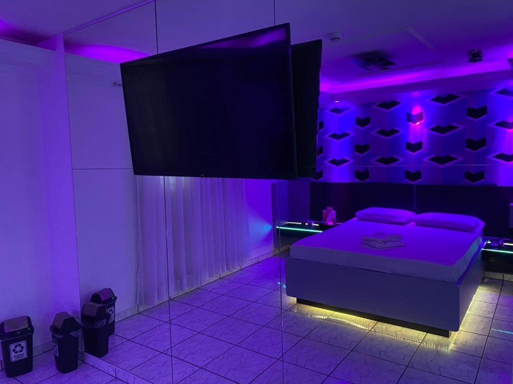 Motel 2000 グアルーリョス 部屋 写真