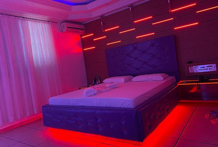 Motel 2000 グアルーリョス 部屋 写真