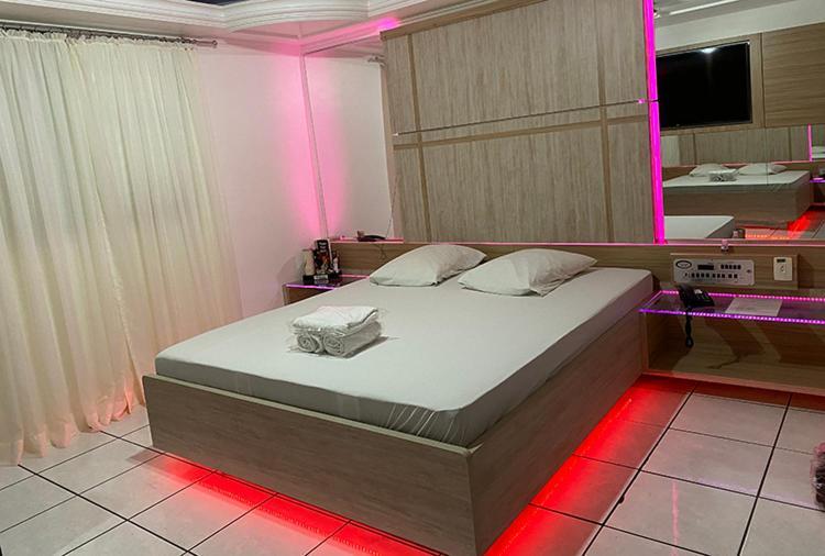 Motel 2000 グアルーリョス 部屋 写真