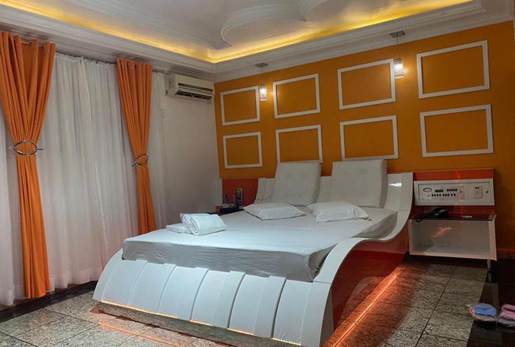 Motel 2000 グアルーリョス 部屋 写真