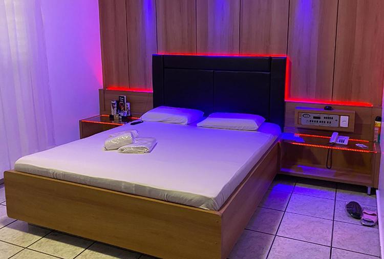 Motel 2000 グアルーリョス 部屋 写真